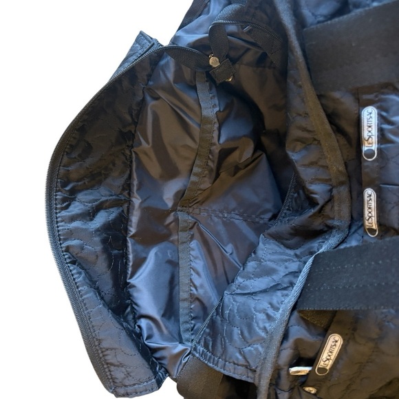 Lesportsac Duffel Bag Travel Black Quilted Large - Picture 8 of 11